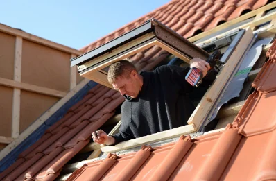 Pose de fenêtres de toit Velux à San-Damiano